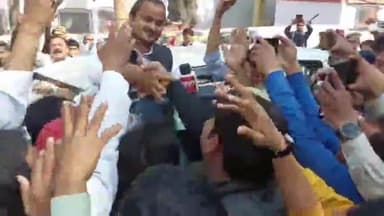 रामपुर: सपा नेता आज़म खान के बेटे अब्दुल्ला आज़म खान हरदोई जेल से हुए रिहा, रामपुर के कार्यकर्ताओं ने पहुंचकर किया स्वागत