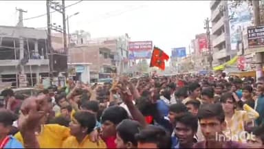 गोपालगंज: शहर के पुलिस लाइन से महाशिवरात्रि पर निकाली गई भव्य शोभायात्रा, श्रद्धालुओं की रही भारी भीड़