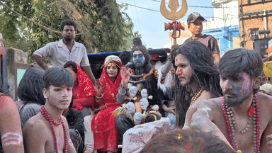 हिलसा:#बाबा_अभय_नाथ धाम मानव आश्रम में बुढ़वा महादेव स्थान का शिवजी का बारात में, सभी मित्रगण सम्मिलित हुए।
@