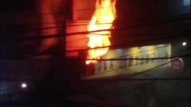 सागर नगर: कालीचरण चौराहे के पास कुबेर रेस्टोरेंट में लगी आग, ऊंची लपटें उठीं