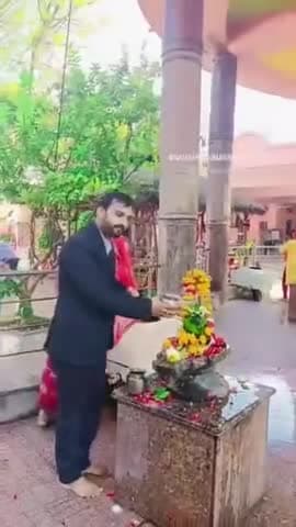 महाशिवरात्रि की हार्दिक शुभकामनाएं!

भोलेनाथ की कृपा से
जीवन में सुख-शांति, समृद्धि और सफलता का संचार हो।
महादेव की असीम कृपा आपके जीवन को उज्जवल बनाए।
हर हर महादेव!