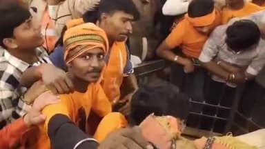 कोल: खेरेश्वर महादेव पर जलाभिषेक के लिए भोले भक्तों की भीड़ उमड़ी, रात 12 बजे से भक्तों ने किया जलाभिषेक