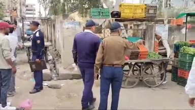 झुंझुनू: यातायात पुलिस ने झुंझुनू के रोड नंबर 1, 2 व गुढा मोड़ चौराहे से हटवाया अतिक्रमण