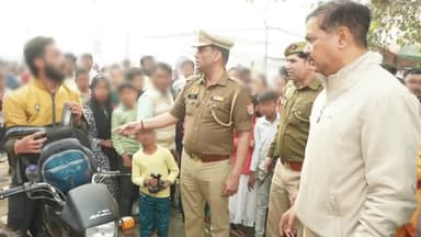 रामपुर: बुधवार को अपर जिलाधिकारी एवं अपर पुलिस अधीक्षक ने महाशिवरात्रि पर्व के अवसर पर पंजाबनगर शिव मंदिर का निरीक्षण किया