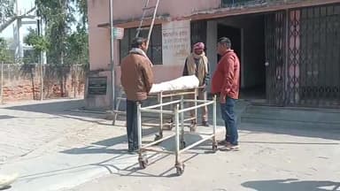 कोल: भिलावली में संदिग्ध परिस्थितियों में एक व्यक्ति की हुई मौत, पुलिस ने शव का कराया पोस्टमार्टम