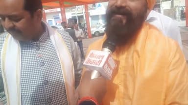 आज जिला कैथल के सीवन में स्थानीय निकाय चुनावों में भाजपा प्रत्याशी शैली मुंझाल के पक्ष में प्रचार के दौरान आदरणीय स्वामी स्वदेश कबीर जी व पूर्व विधायक कुलवंत बाज़ीगर जी ।