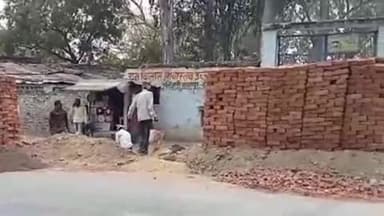 रसूलाबाद: #कहिंजरी में पानी निकासी के लिए कराए जा रहे नाला निर्माण कार्य में घटिया सामग्री का हो रहा उपयोग जिम्मेदार बेखबर