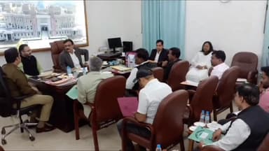 लोहरदगा: राष्ट्रीय लोक अदालत के सफल आयोजन पर PDJ की बैठक, अधिक से अधिक मामलों के निष्पादन पर जोर