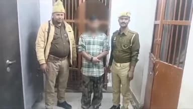 कैंपियरगंज: चिलवाताल थाना क्षेत्र में गौ तस्करी और हत्या के प्रयास के आरोप में 25 हजार का इनामिया अभियुक्त गिरफ्तार