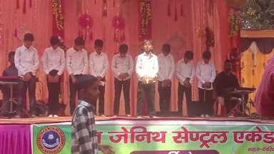 मोबाइल रात भर सोने नहीं देती है ।