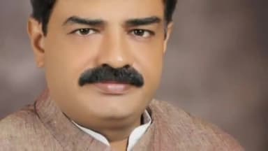 भाजपा नेता की कार का बिना हेलमेट के चालान, एक ही नंबर पर चल रही हैं दो गाड़ियां