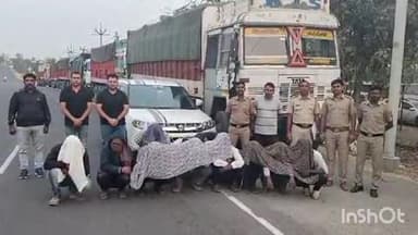 समुद्रपूर: हिंगणघाट-उमरेड मार्गावर नाकाबंदी करुन अवैध वाळू वाहतुकीवर पोलिसांची कारवाई, ६ ट्रकसह दीड कोटी रुपयांचा मुद्देमाल जप्त