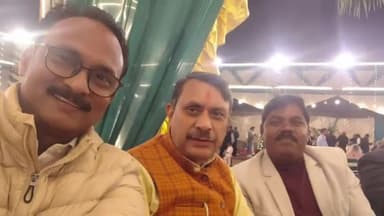 झांसी: भूमाफिया ने प्रशासन के डर से नेताओं के साथ सोशल मीडिया पर डाली फोटो, हुई वायरल