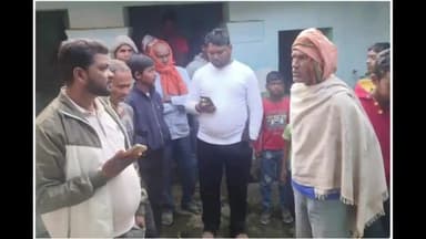 पांकी: पांकी प्रखंड के पकड़िया पंचायत के बाकी खुर्द गांव में 4 घरों में चोरी, विधायक प्रतिनिधि ने दी मदद का आश्वासन