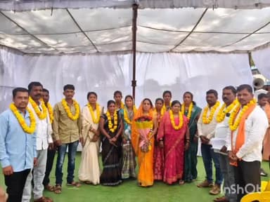 जगदलपुर: जगदलपुर ब्लॉक के ग्राम मारकेल में नवनिर्वाचित सरपंच हेमवती बाकड़ा सहित 18 वार्डों के पंचों ने लिया शपथ