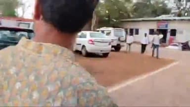 बटियागढ़: अजब धाम में धार्मिक आयोजन के दौरान भीड़ के बीच बाइक दौड़ा रहे युवकों को सेवादारों ने पकड़ा, लाया गया फतेहपुर चौकी