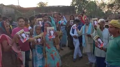 हर घर बिहार के भावी मुख्यमंत्री श्री तेजस्वी यादव जी का सोच संकल्प माई बहिन मान योजना का स्टीकर कलेंडर और हैंडबिल वितरण किया।

भाई दिनेश पूर्व विधायक जगदीशपुर भोजपुर