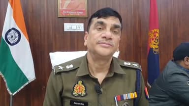 रामपुर: आगामी त्यौहारों को लेकर पुलिस अधीक्षक विद्यासागर मिश्र ने अपने आवास पर मीडिया से की बातचीत, बोले- लगभग तैयारियाँ पूरी