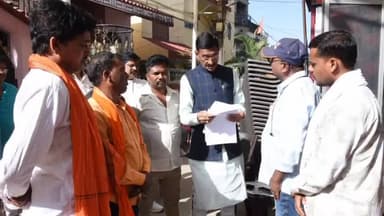 कांके: रांची सांसद संजय सेठ ने रातु रोड स्थित आवास पर लोगों की समस्याएं सुनीं