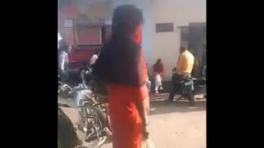 झांसी: थाल मोहल्ले में अवैध सट्टा कारोबारी का वीडियो सोशल मीडिया पर हुआ वायरल