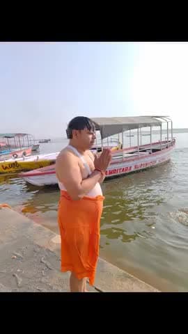 हर हर गंगे, हर हर महादेव काशी में मां गंगा के तट पर स्नान और ध्यान करने से आत्मा को शांति और सुख की अनुभूति होती है🙏🙏🙏🙏🙏
