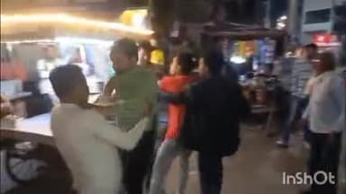 फिरोज़ाबाद: थाना उत्तर क्षेत्र ओवरब्रिज के नीचे गोलगप्पे विक्रेता और अन्य के बीच मारपीट का वीडियो सोशल मीडिया पर हुआ वायरल