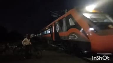 बलिया: बलिया के रास्ते चलने वाली वंदे भारत का संचालन आज से 17 मार्च तक लखनऊ-छपरा के बीच 12 फेरों में होगा