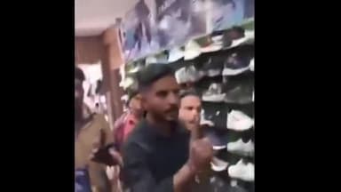 झांसी: टंडन रोड पर बनी जूता फैक्ट्री के शोरूम में ग्राहक और कर्मचारी के बीच हुई नोकझोंक, वीडियो वायरल