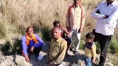 आज 6 मार्च 2025 गुरुवार को सिराथू ब्लॉक के ग्राम गंभीरा पूर्व तुलसीपुर के बीच कमासिन माता मंदिर हेतु एक नए कमासिन माता मंदिर प्रवेश द्वार का भूमि पूजन किया। जय कमासिन माता