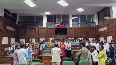 जगदलपुर: अखिल भारतीय विद्यार्थी परिषद बस्तर के 121 छात्र शैक्षणिक भ्रमण पर पहुंचे राजधानी