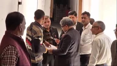 कोल: एसडीएम कोल पर अधिवक्ताओं ने कमिश्नर के आदेशों का पालन न करने का लगाया आरोप, डीएम ने जांच की कही बात