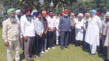 रामपुर: कलेक्ट्रेट में सिख संगत एवं गुरुद्वारा समिति ने गुरुद्वारा बाबा दीप सिंह नवाबगंज के संबंध में CM के नाम सौंपा ज्ञापन