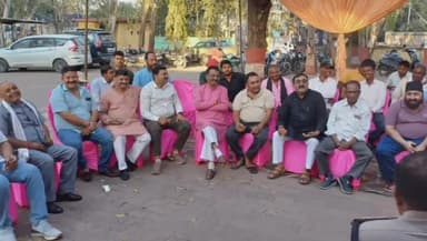 सिंगरौली: आगामी त्योहारों के मद्देनज़र मोरवा थाना और गोरबी चौकी में शांति समिति की बैठक हुई आयोजित