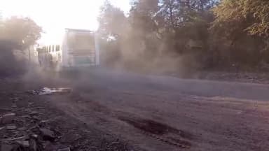 रामगंजमण्डी: अमझार भटवाड़ा सड़क पर वाहनों से उड़ते धूल के गुब्बार से ग्रामीण परेशान, उचित समाधान और पानी छिड़काव की मांग #jansamasya