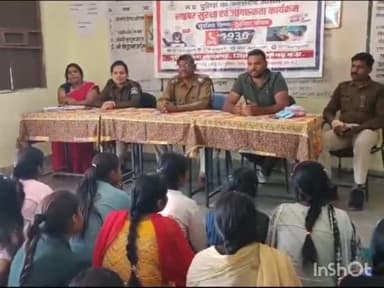 बल्देवगढ़: बल्देवगढ़ एससी/एसटी बालिका छात्रावास में अंतर्राष्ट्रीय महिला दिवस पर पुलिस कर्मियों ने बालिकाओं को सम्मानित किया