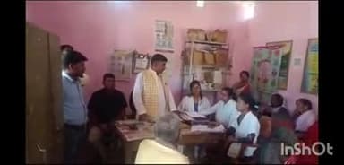 अरवल: छात्राओं ने स्लोगन के माध्यम से महिलाओं की विभिन्न भूमिकाओं को दर्शाया