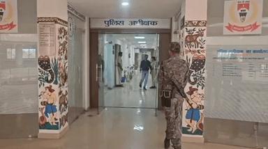 हज़ारीबाग: एनटीपीसी पदाधिकारी हत्याकांड: जांच के लिए हजारीबाग पहुंचे आईजी, वरिष्ठ अधिकारियों के साथ की बैठक