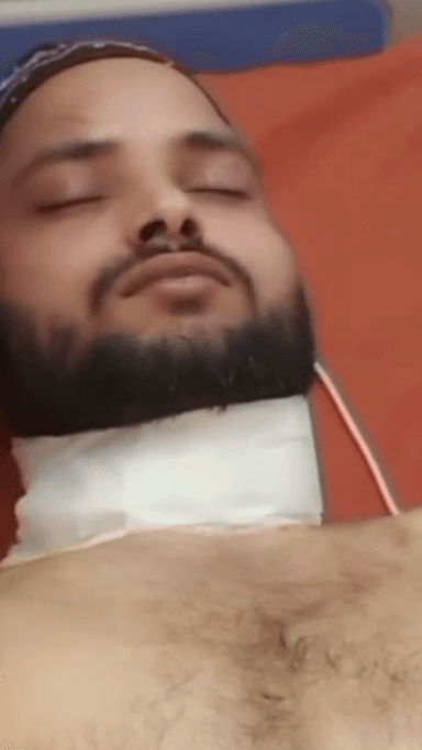 मेरठ: मेरठ में चाइनीज मांझे से बाइक सवार घायल, गर्दन में गहरी चोट आई, अस्पताल में लगे 25 टांके