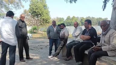 कोल: किठौली में संदिग्ध अवस्था में सड़क पर पड़ा मिला व्यक्ति का शव, परिजनों ने रंजिशन हत्या का लगाया आरोप