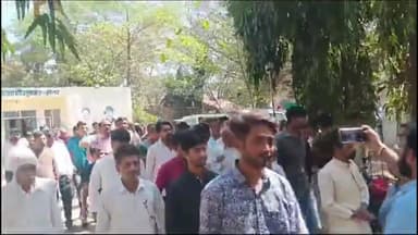 देवरी: ब्राह्मण समाज पर अभद्र टिप्पणी के विरोध में गौरझामर थाना प्रभारी को ज्ञापन सौंपा, कार्रवाई की मांग