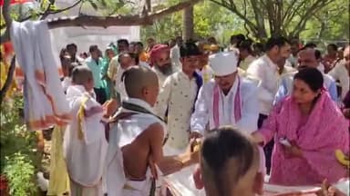 सागर नगर: संस्कृत महाविद्यालय में 50 बटुकों का हुआ उपनयन संस्कार, सागर विधायक शैलेंद्र कुमार जैन ने दिया आशीर्वाद