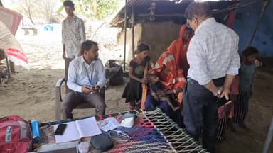 झाबुआ: भगोरिया के दौरान जिले में विभिन्न स्थानों पर विशेष टीकाकरण और आयुष्मान कार्ड बनवाने के लिए शिविर का हुआ आयोजन