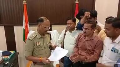 कर्वी: चित्रकूट सीतापुर में पत्रकार की हुई हत्या के मामले में चित्रकूट प्रेस क्लब की टीम ने एसपी को सौंपा ज्ञापन