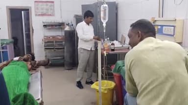 चंदौली: हाटा के समीप अज्ञात वाहन की टक्कर से बाइक सवार 2 युवकों की हालत गंभीर