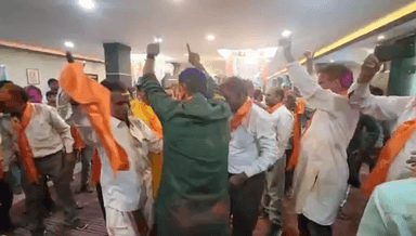 हज़ारीबाग: स्वर्णकार समाज ने पारंपरिक अंदाज में मनाई होली, गीत-संगीत और नृत्य से झूमे लोग