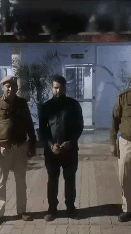 बस्सी: जयपुर ग्रामीण की सामोद थाना पुलिस ने बीती रात अवैध हथियारों के साथ एक आरोपी को गिरफ्तार कर पिस्टल की बरामदगी की