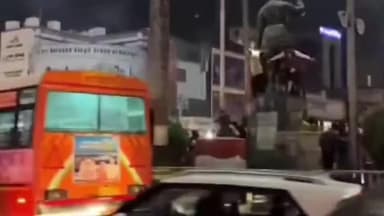 प्रयागराज: चैंपियंस ट्रॉफी में भारतीय टीम के विजेता बनने पर सुभाष चौराहे पर लोगों ने जमकर आतिशबाजी की