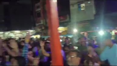 सुवासरा: सुवासरा में भारत-न्यूजीलैंड का रोमांचक मुकाबला, जीत के बाद क्रिकेट प्रेमी सड़कों पर उतरे, खुशी का इज़हार किया