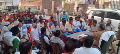 फैज़ाबाद: अयोध्या कोतवाली के दर्शन नगर चौकी पर आगामी त्योहारों को लेकर पीस कमेटी का आयोजन हुआ