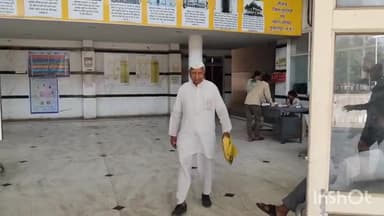 खकनार: डोंगरगांव के ग्रामीण ने सड़क किनारे अतिक्रमण व साफ़-सफ़ाई की समस्या को लेकर कलेक्टर से की शिकायत